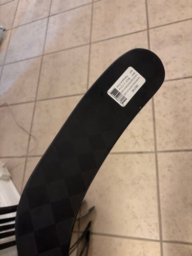 Intermediate Bauer Nexus Tracer Right Handed Hockey Stick P90TM 55 Flex (New)