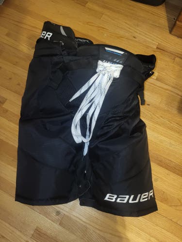 Men's Senior Medium Bauer Vapor Flylite Hockey Pants (Used)