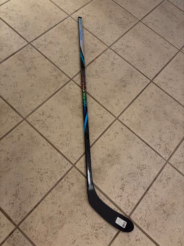 Junior Bauer Nexus Tracer Left Hand Hockey Stick P28 50 Flex (New)