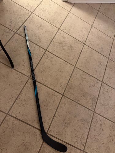 Youth Bauer Nexus Tracer Left Hand Hockey Stick P92 30 Flex (New)
