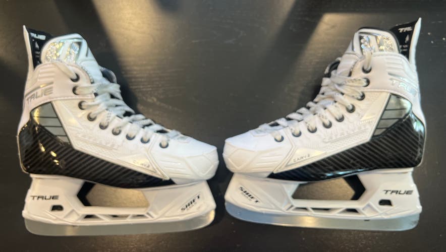 White 2025 True Catalyst 5x4 Hockey Skates Wide Width 6 (Used)