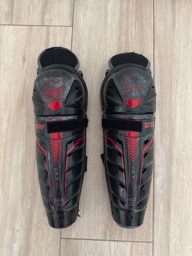 Junior CCM QuickLite 230 LE 12" Shin Pads (Used)
