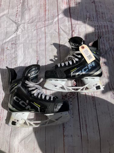 Intermediate CCM Tacks XF 90 Hockey Skates Regular Width Size 4.5 (Used)