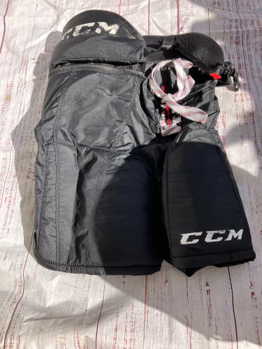 Black Junior Medium CCM JetSpeed Vibe Hockey Pants (Used)