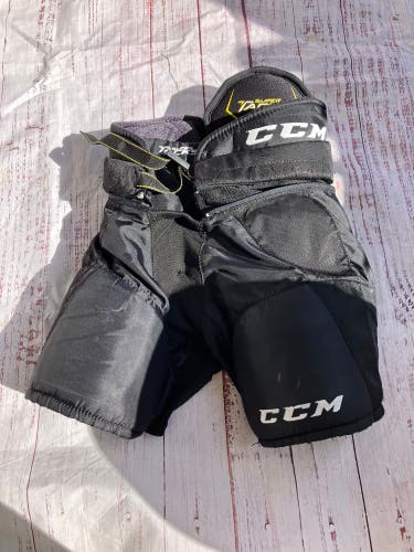 Black Youth Medium CCM Super Tacks Hockey Pants (Used)