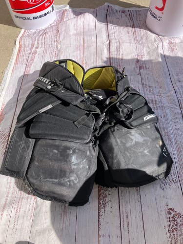 Black Intermediate Large/Extra Large Warrior Ritual X4 E+ Hockey Goalie Pants (Used)