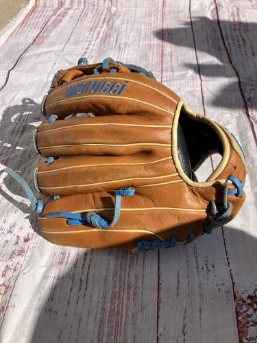 Brown Marucci Oxbow RH Baseball Glove 11.5" (Used)