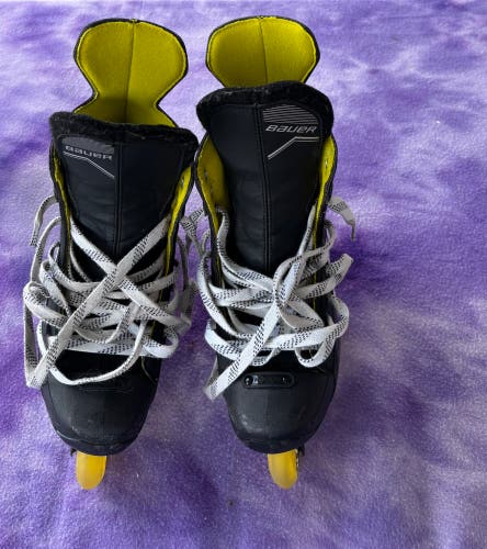 Junior Bauer RS Inline Skates Regular Width Size 5 (Used)