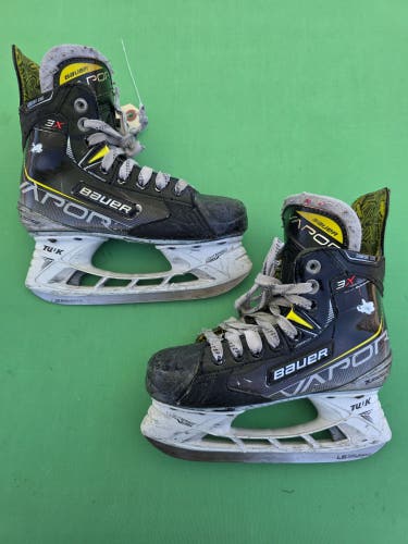 Junior Bauer Vapor 3X Hockey Skates Size 2