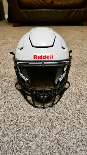 Youth Medium Riddell SpeedFlex Helmet (Used)
