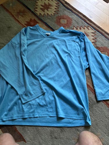 Blue Large Adult Unisex CCM Jersey (Used)