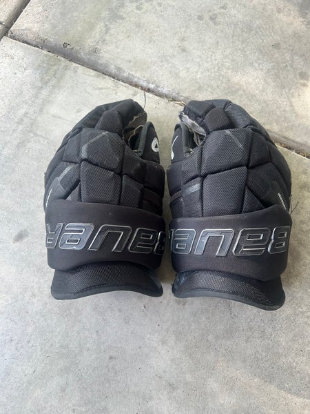 Bauer Supreme Mach Gloves 15" Pro Stock (Used)