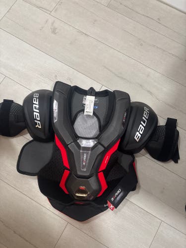 Large Intermediate Bauer Vapor 3X Pro Shoulder Pads (Used)