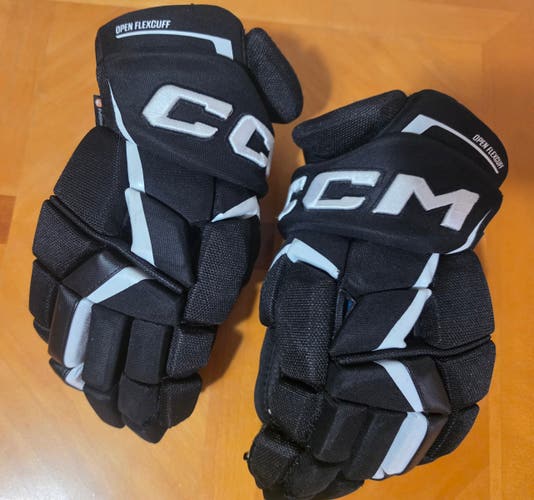 CCM JetSpeed FT6 Pro Gloves 15" (Used)