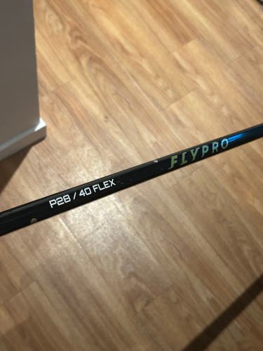Junior Bauer Flypro Left Hand Hockey Stick P28 40 Flex (Used)