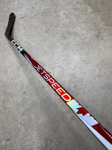 70 Flex P28M Senior CCM Jetspeed FT7 Pro Right Hand Hockey Stick Pro Stock (New)