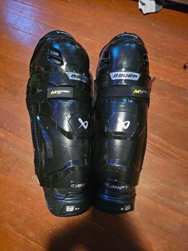 Senior Bauer Supreme M5 Pro 15" Shin Pads (Used)