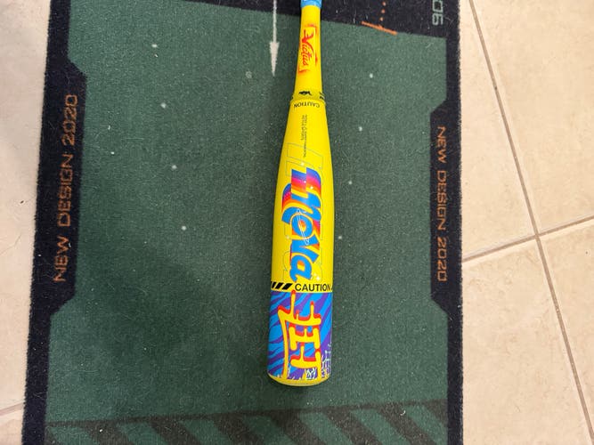 2026 Victus Nova Lit Composite USSSA Certified Bat (-10) 18 oz 28" (Used)