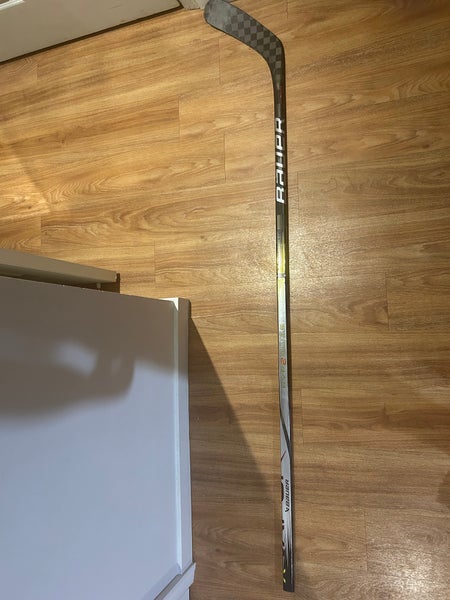 Senior Bauer Vapor Hyperlite 2 Left Hand Hockey Stick P90TM 77 Flex (Used)