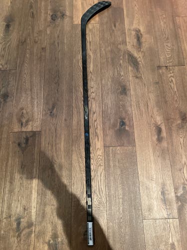 Intermediate CCM JetSpeed FT8 Pro Left Hand Hockey Stick P28 65 Flex Pro Stock (New)