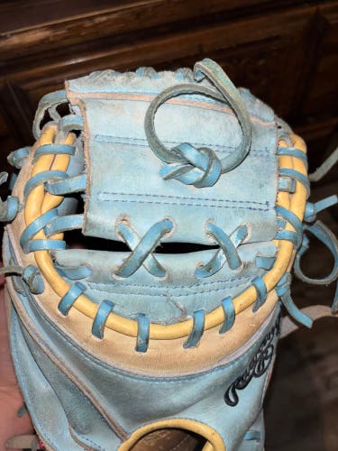 2024 Rawlings Heart of the Hide RH Catcher's Baseball Glove 34" (Used)