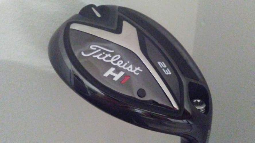 Titleist 818H1 23* Hybrid (Tensei Pro Red 60, Senior) 5HY Golf Club