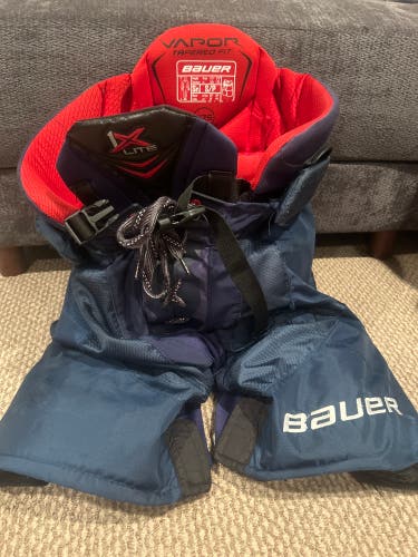 Senior Small Bauer 1X Lite Hockey Pants (Used)