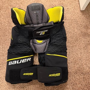 Medium Bauer Supreme 2S Pro Girdle (Used)