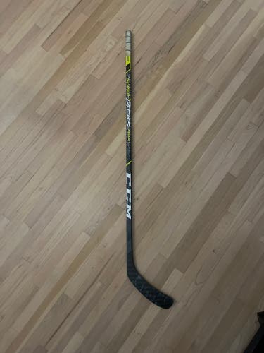 Intermediate CCM Super Tacks Team Right Handed Hockey Stick P29 55 Flex (Used)