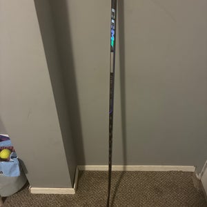 Junior CCM Ribcor Trigger 9 Pro Right Handed Hockey Stick P28 50 Flex (Used)