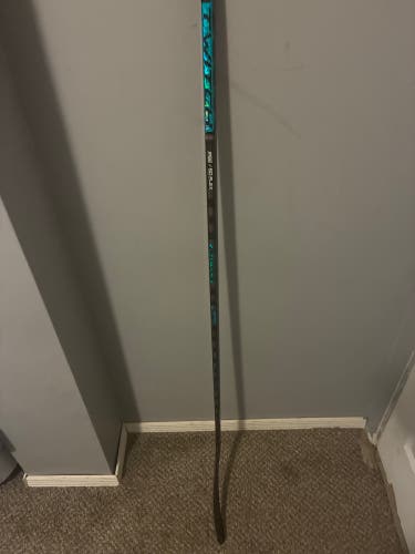 Junior Bauer Twitch Right Handed Hockey Stick P92 50 Flex (Used)