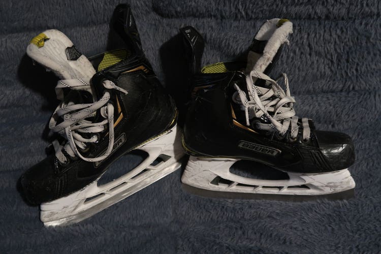 Bauer Supreme 2S Hockey Skates 6 (Used)