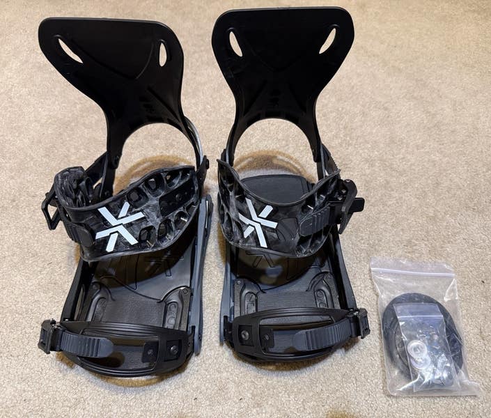 Karakoram Continuum Snowboard bindings Large black | SidelineSwap