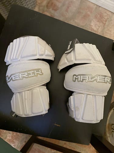 Maverik Lacrosse Elbow Pads - White - Used