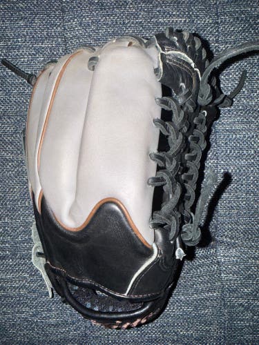Valle Custom Japanese Kip RH Infield Baseball Glove 12" (Used)