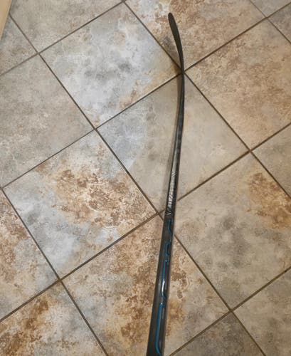 Senior CCM Vizion Hockey Stick P29+1/4 85 Flex (New)