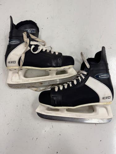 Used Ccm Intruder Senior Hockey Skate Senior 11 11860-s000309964