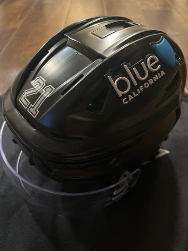 *RARE* Los Angeles Kings/Ontario Reign Pro Stock Matte Black Medium Bauer Re-Akt 155 Helmet (used)
