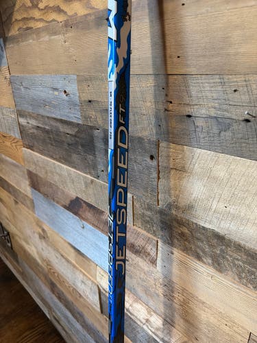 Senior CCM Jetspeed ft9 pro Right Handed Hockey Stick P28 70 Flex (New)