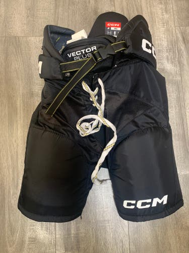 Junior Small CCM Tacks Vector Plus Hockey Pants (Used)……,,,,,,,