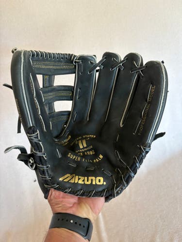 Outfield RH Mizuno MZ1292 Baseball Glove (Used)