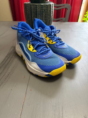 Kid's 7Y (Big Kids / Youth) Under Armour Curry 3 Shoes (Used)