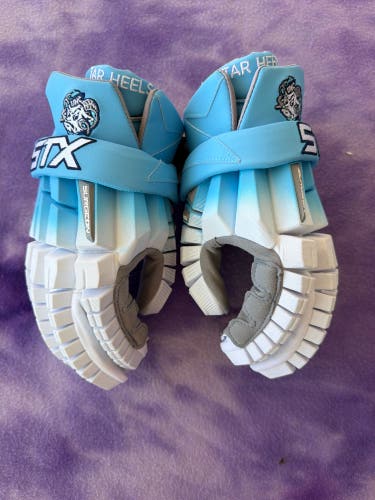 UNC STX RZR Gloves - Carolina Blue to White