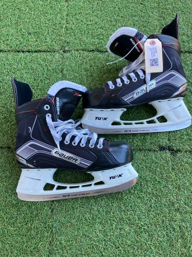 Senior Bauer Vapor X400 Hockey Skates Regular Width 8 (Used)