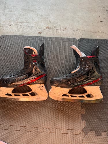 2019 Bauer Vapor 2X Hockey Skates Regular Width 8 (Used)