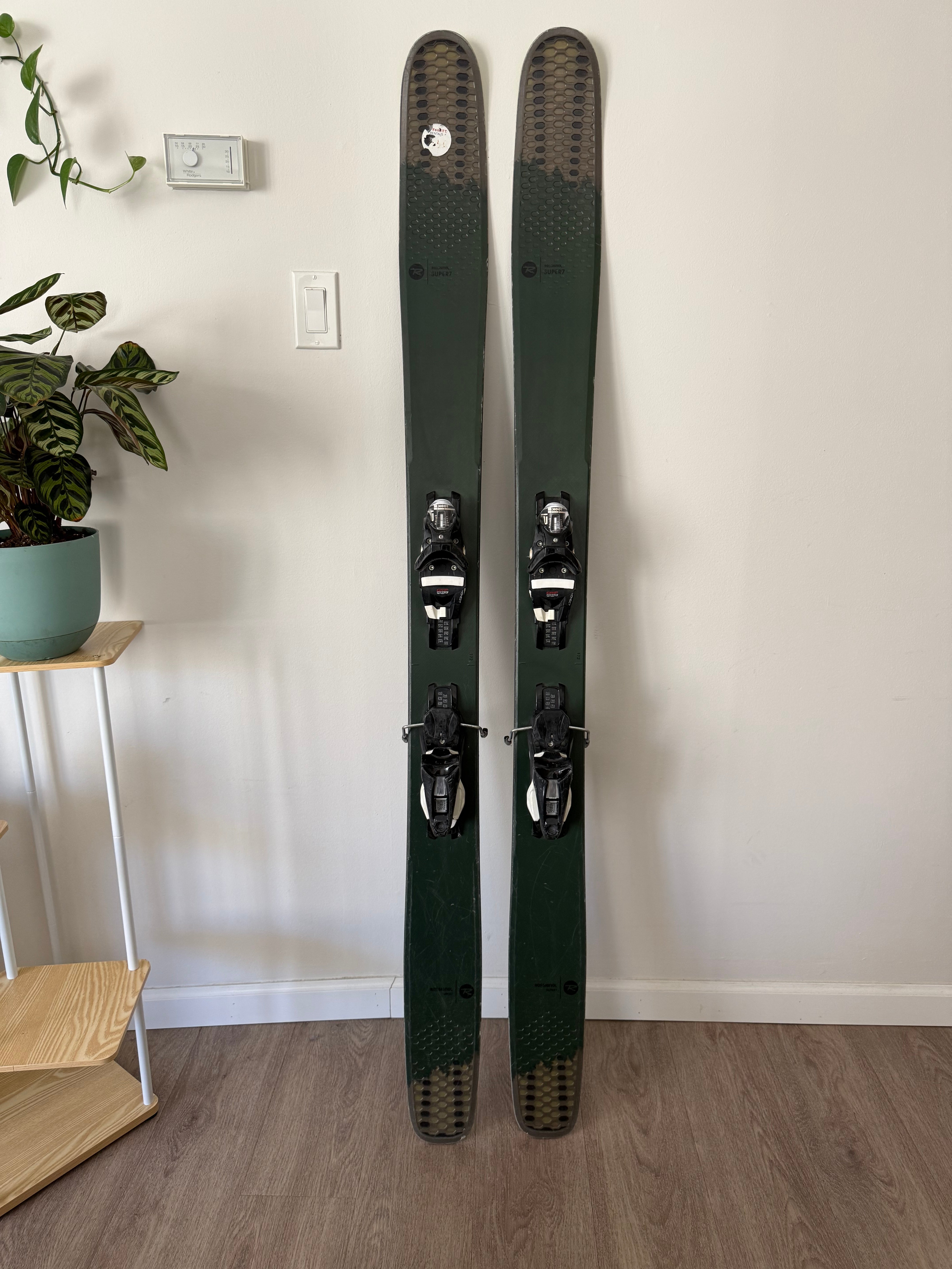 Unisex 2012 With Bindings Rossignol Super 7 Powder Skis 188