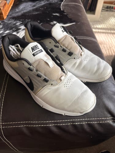 Men's Size M 10.0 (W 11.0) Nike Golf Shoes (Used)