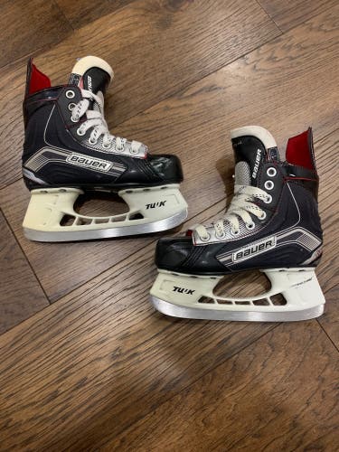 Bauer Hockey Skates Regular Width Size 1 (New)…….,,,,,