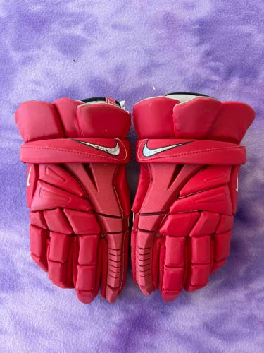 Nike Vapor Elite Gloves - All Red w/ Silver Swoosh