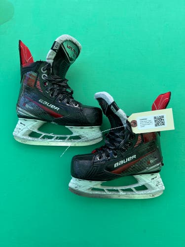 Youth Bauer Vapor X5 Pro Hockey Skates | Y12